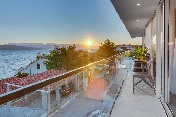 Villa in Vrboska for 8 Guests with Heated Pool