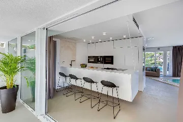 Villa in Vrboska for 8 Guests with Heated Pool