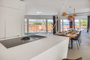 Villa in Vrboska for 8 Guests with Heated Pool