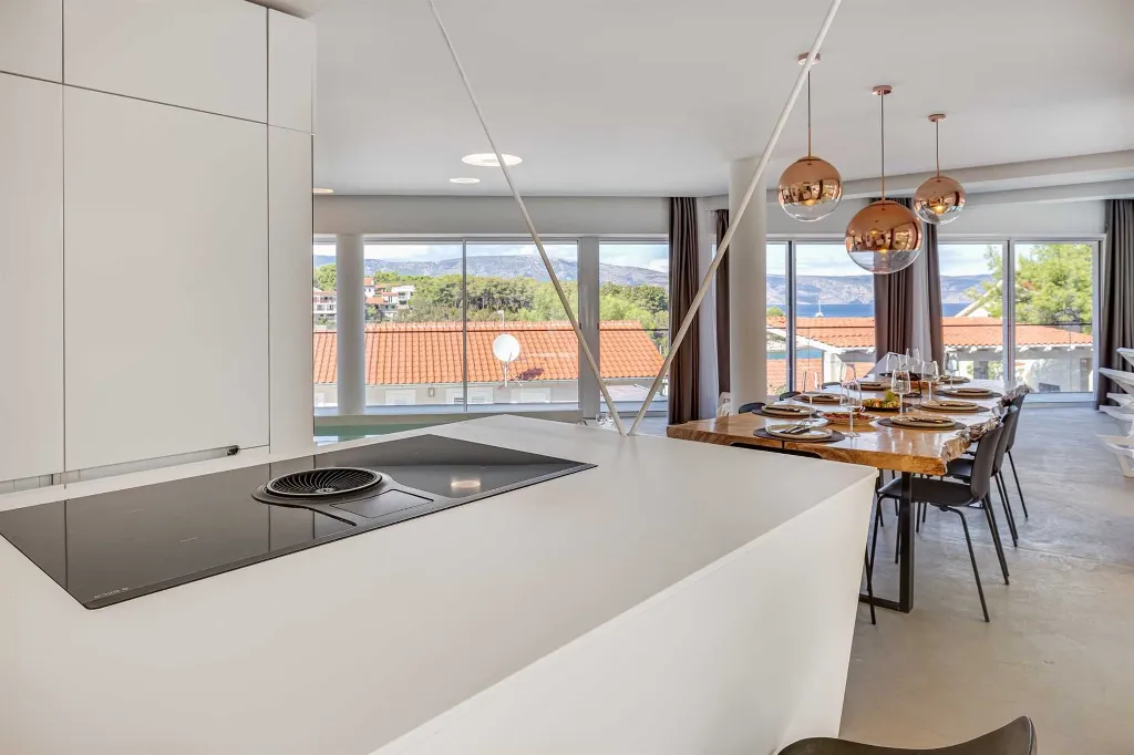 Villa in Vrboska for 8 Guests with Heated Pool