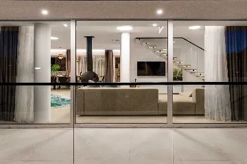 Villa in Vrboska for 8 Guests with Heated Pool