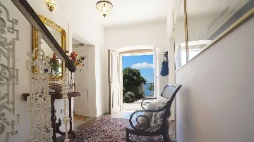 Orebic 4-Bedroom Villa for Up to 8 Guests