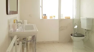 Orebic 4-Bedroom Villa for Up to 8 Guests