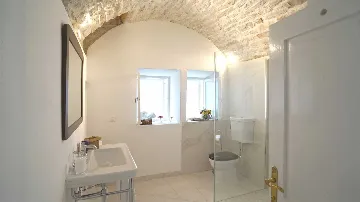 Orebic 4-Bedroom Villa for Up to 8 Guests