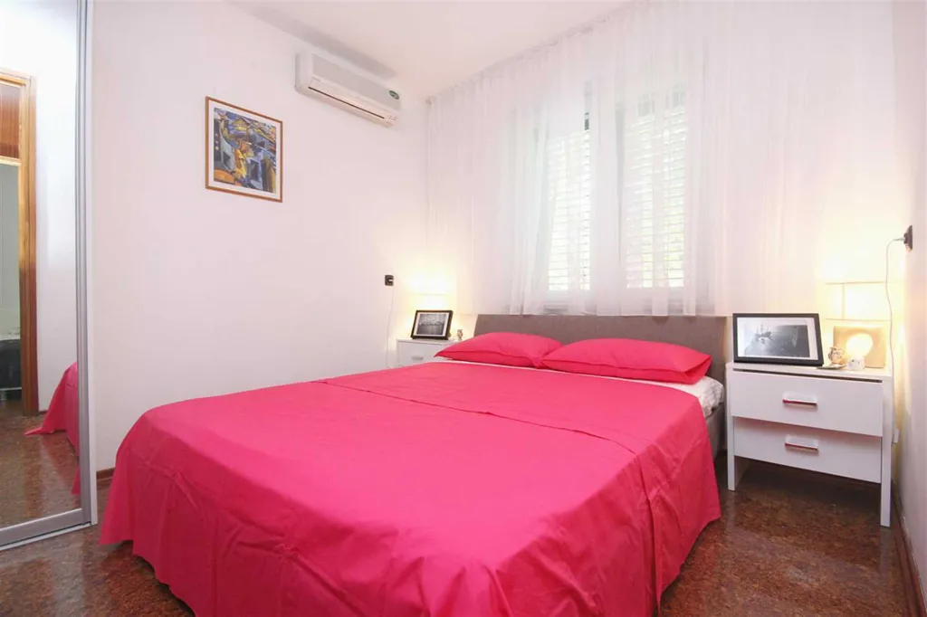 Villa for 16 Guests in Orebic with Sea Views