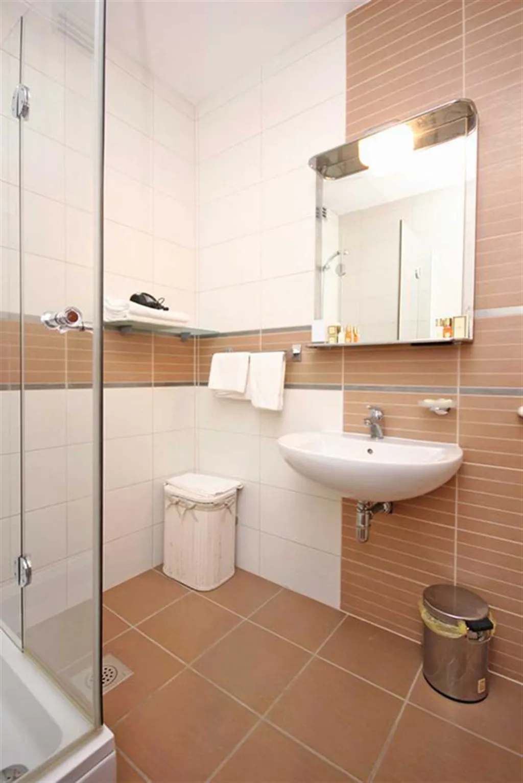 Villa for 16 Guests in Orebic with Sea Views