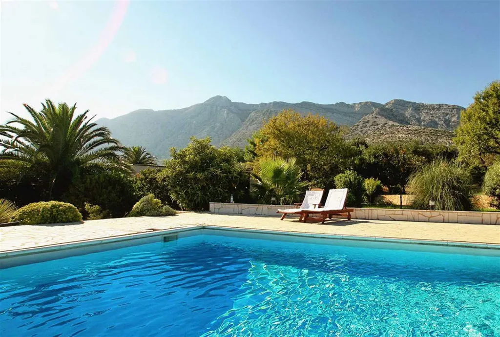 Villa for 16 Guests in Orebic with Sea Views