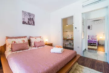 Villa with Private Pool for 6 Guests in Santalezi