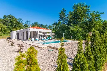 Villa with Private Pool for 6 Guests in Santalezi