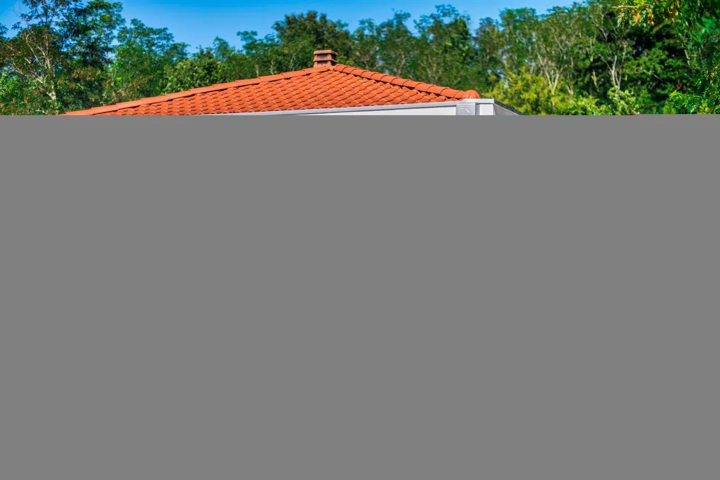 Villa with Private Pool for 6 Guests in Santalezi