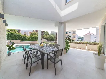 7-Bedroom Villa in Trogir for up to 14 Guests