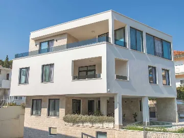 7-Bedroom Villa in Trogir for up to 14 Guests