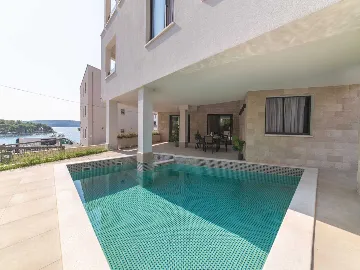 7-Bedroom Villa in Trogir for up to 14 Guests