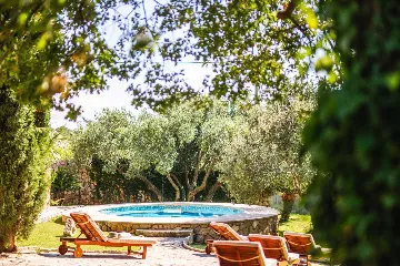 4-Bedroom Villa in Čilipi with Private Heated Pool