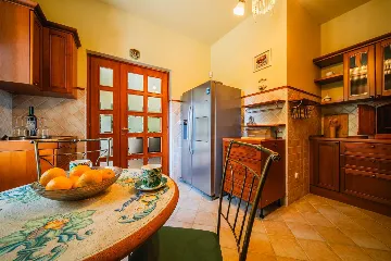 4-Bedroom Villa in Čilipi with Private Heated Pool