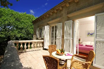 4-Bedroom Villa in Čilipi with Private Heated Pool