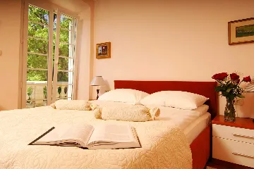 4-Bedroom Villa in Čilipi with Private Heated Pool