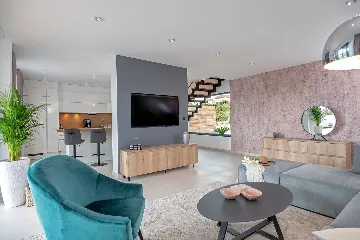 Villa for 8 Guests with Sea Views in Ražanj