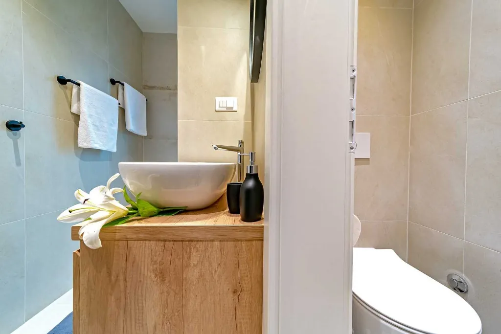 Villa for 8 Guests with Sea Views in Ražanj