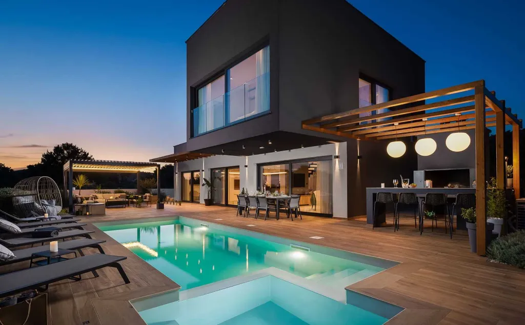 Villa for 8 Guests with Sea Views in Ražanj