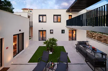 Mali Rat Villa with Heated Pool and Sea View