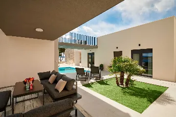 Mali Rat Villa with Heated Pool and Sea View