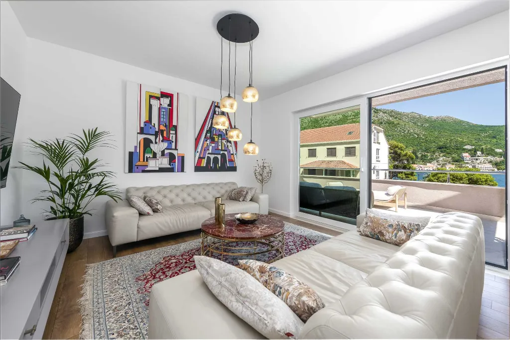 4-Bedroom Villa in Zaton for up to 10 Guests