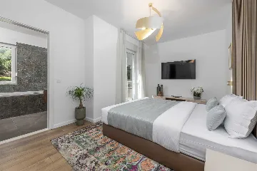 4-Bedroom Villa in Zaton for up to 10 Guests