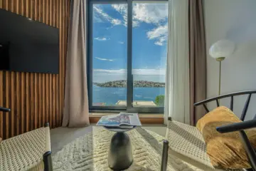 5-Bedroom Villa in Zatoglav with Heated Pool