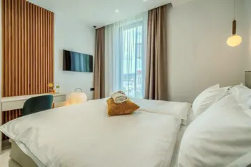 5-Bedroom Villa in Zatoglav with Heated Pool