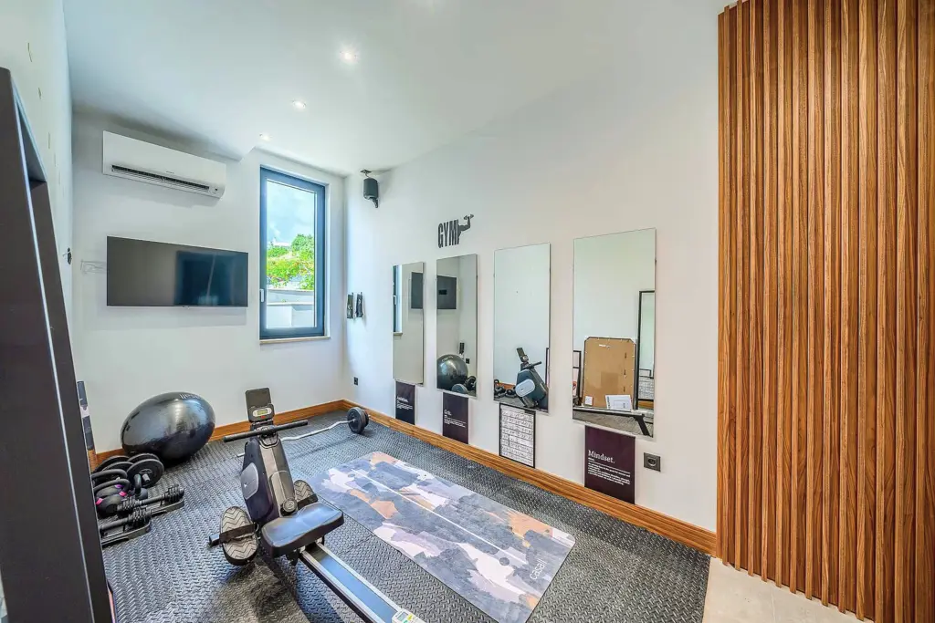 5-Bedroom Villa in Zatoglav with Heated Pool
