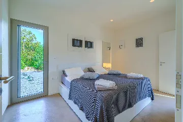 Villa for Two in Bobovišća with Private Heated Pool