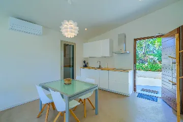 Villa for Two in Bobovišća with Private Heated Pool