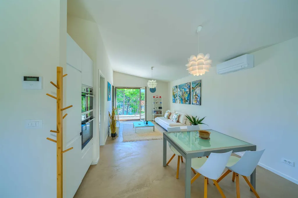 Villa for Two in Bobovišća with Private Heated Pool