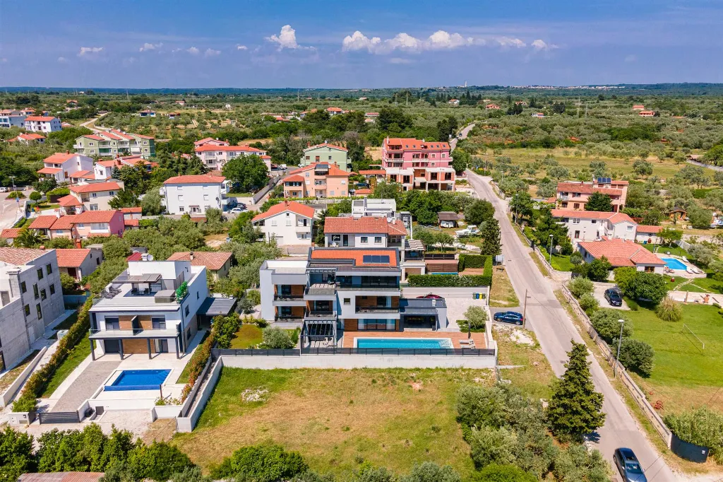 Villa in Fažana with Private Pool for 8 Guests