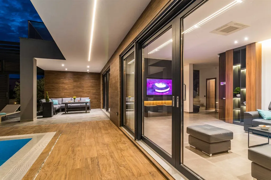 Villa in Fažana with Private Pool for 8 Guests