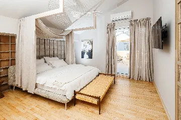 Architect-Designed Villa for 8 in Murter, Croatia