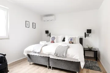 3-Bedroom Villa in Selca, Brač for 6 Guests