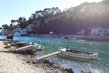 3-Bedroom Villa in Selca, Brač for 6 Guests