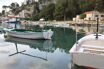 3-Bedroom Villa in Selca, Brač for 6 Guests