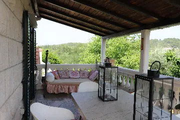 3-Bedroom Villa in Selca, Brač for 6 Guests