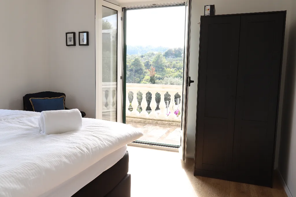 3-Bedroom Villa in Selca, Brač for 6 Guests