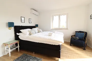 3-Bedroom Villa in Selca, Brač for 6 Guests