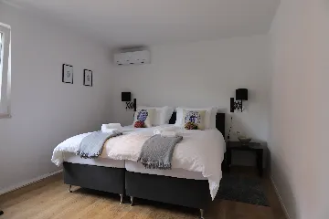 3-Bedroom Villa in Selca, Brač for 6 Guests