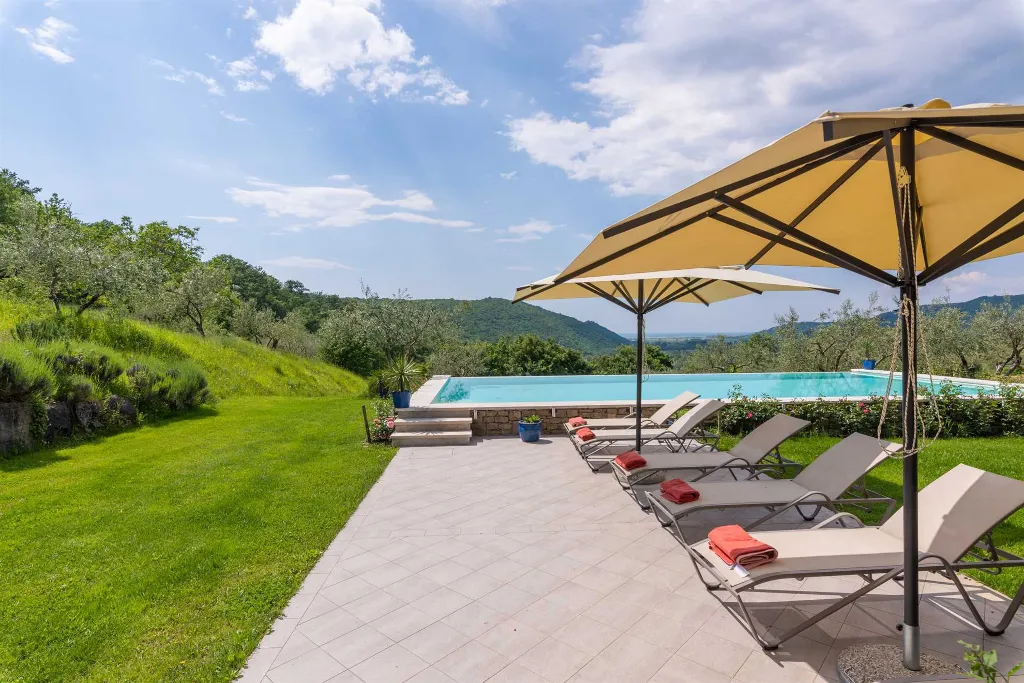 Istrian Countryside Villa in Buje (Up to 12 Guests)