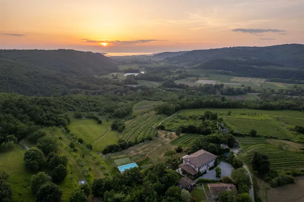Istrian Countryside Villa in Buje (Up to 12 Guests)