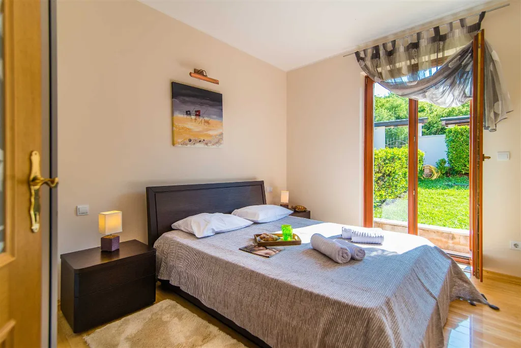 Villa in Rovinj for 12 Guests with Pool
