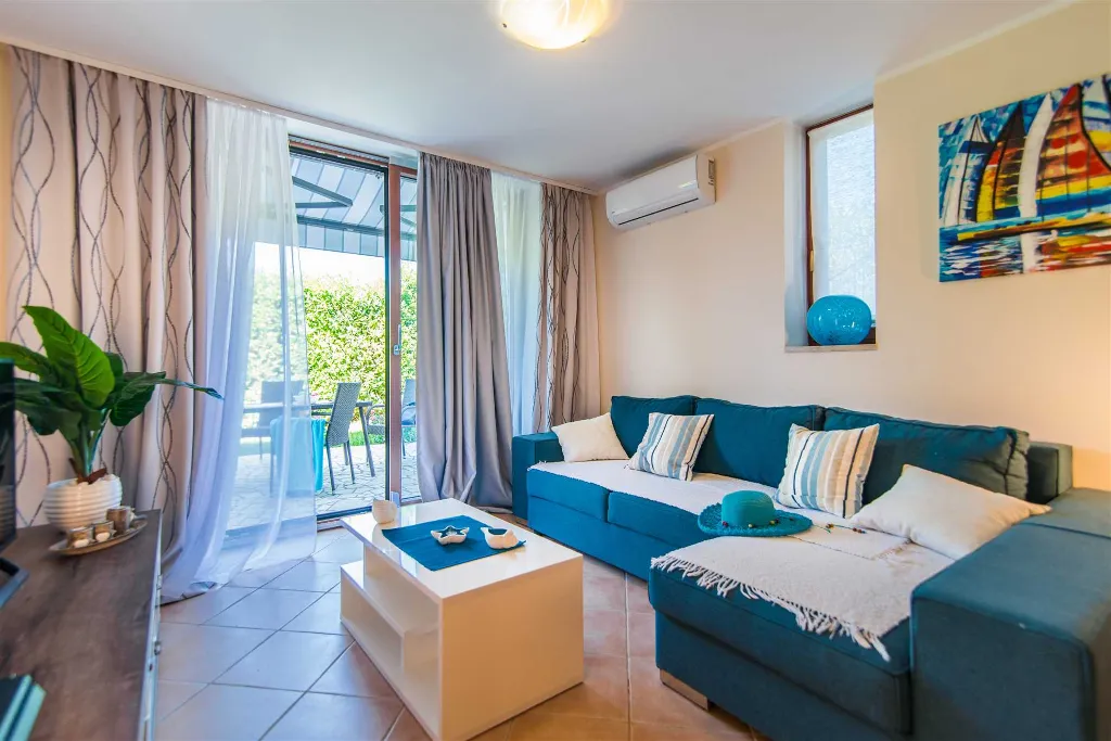 Villa in Rovinj for 12 Guests with Pool