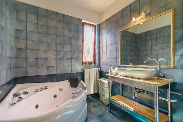 Villa in Rovinj for 12 Guests with Pool