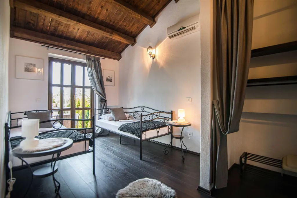 3-Bedroom Villa with Pool in Sveti Lovrec (6 guests)